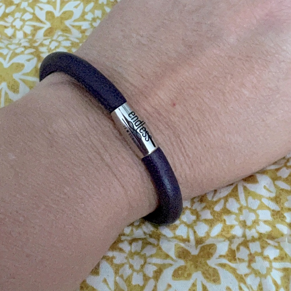 JLO Endless Bracelet - Picture 1 of 4